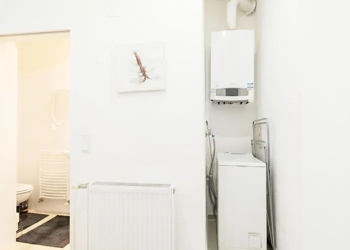 Appartement Near Wiener Stadthalle - Cozy 1br With Wifi & Tv