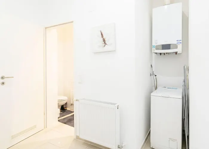 Appartement Near Wiener Stadthalle - Cozy 1br With Wifi & Tv