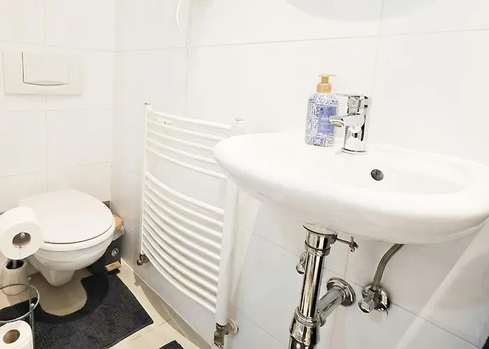 Near Wiener Stadthalle - Cozy 1br With Wifi & Tv Appartement